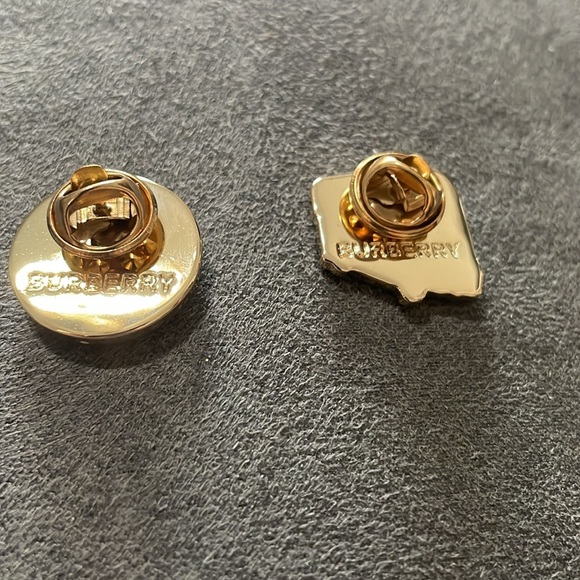 Burberry pins. Excellent condition - Picture 6 of 7